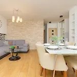 Metro Targowek Spacious With Parking By Renters