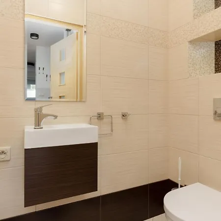Apartament Metro Targowek Spacious With Parking By Renters