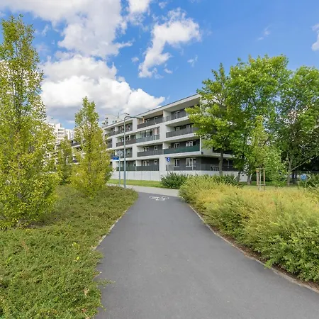 Metro Targowek Spacious With Parking By Renters *