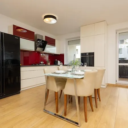 Apartament Metro Targowek Spacious With Parking By Renters
