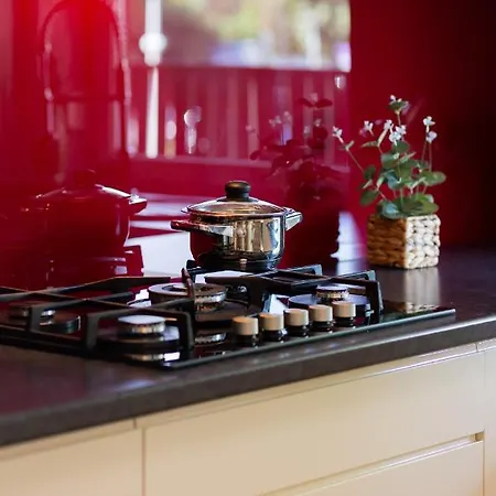 Metro Targowek Spacious With Parking By Renters *