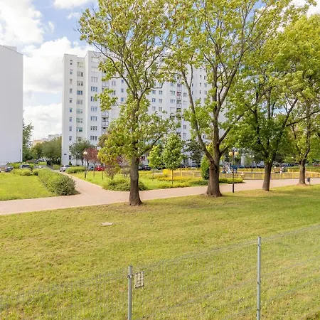 Metro Targowek Spacious With Parking By Renters *