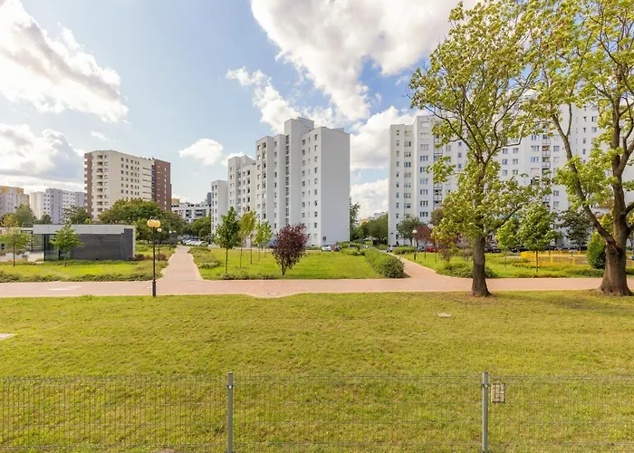 Lägenhet Metro Targowek Spacious With Parking By Renters *