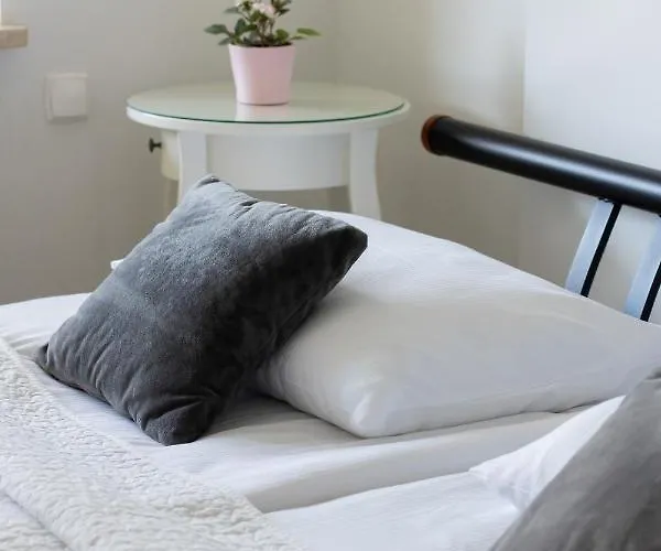 Metro Targowek Spacious With Parking By Renters Warszawa